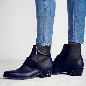 John Fluevog Pirate Zipper